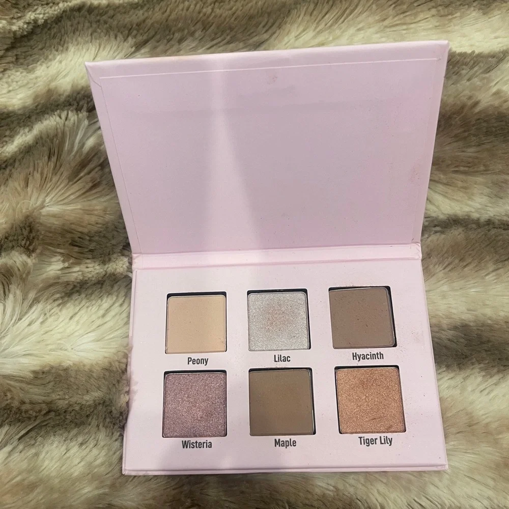 Ulta Beauty Bloom Mini Eyeshadow Palette